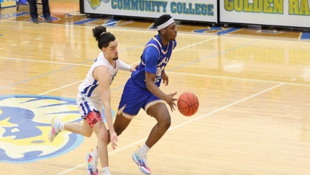 Mens Basketball Falls in Region XIII Championship to Riverland
